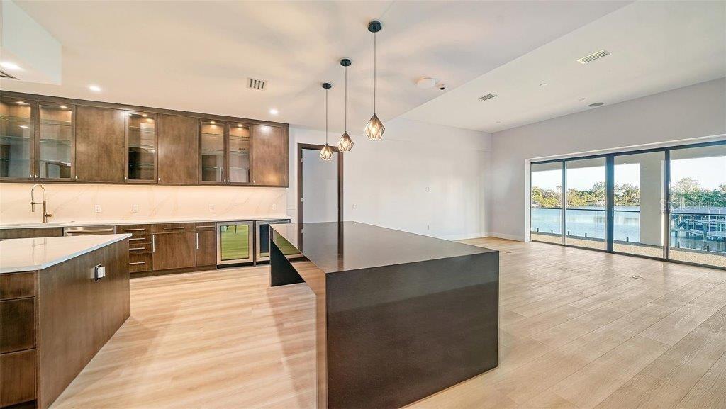 3920 ROBERTS POINT RD, SARASOTA, FL, 34242