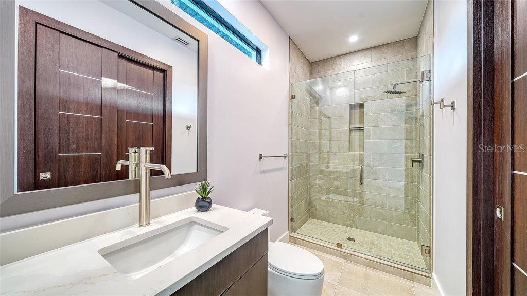 3920 ROBERTS POINT RD, SARASOTA, FL, 34242