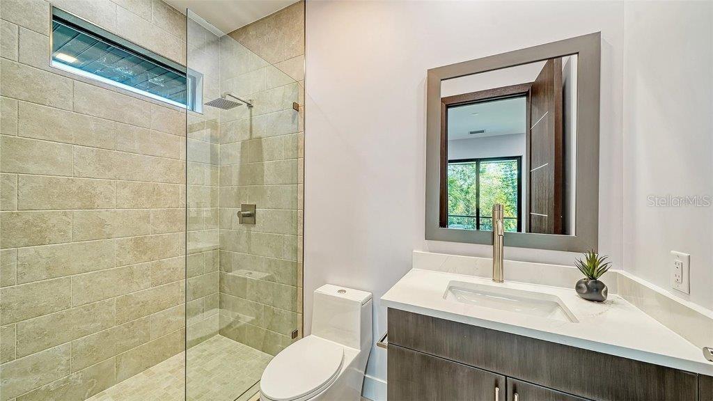 3920 ROBERTS POINT RD, SARASOTA, FL, 34242