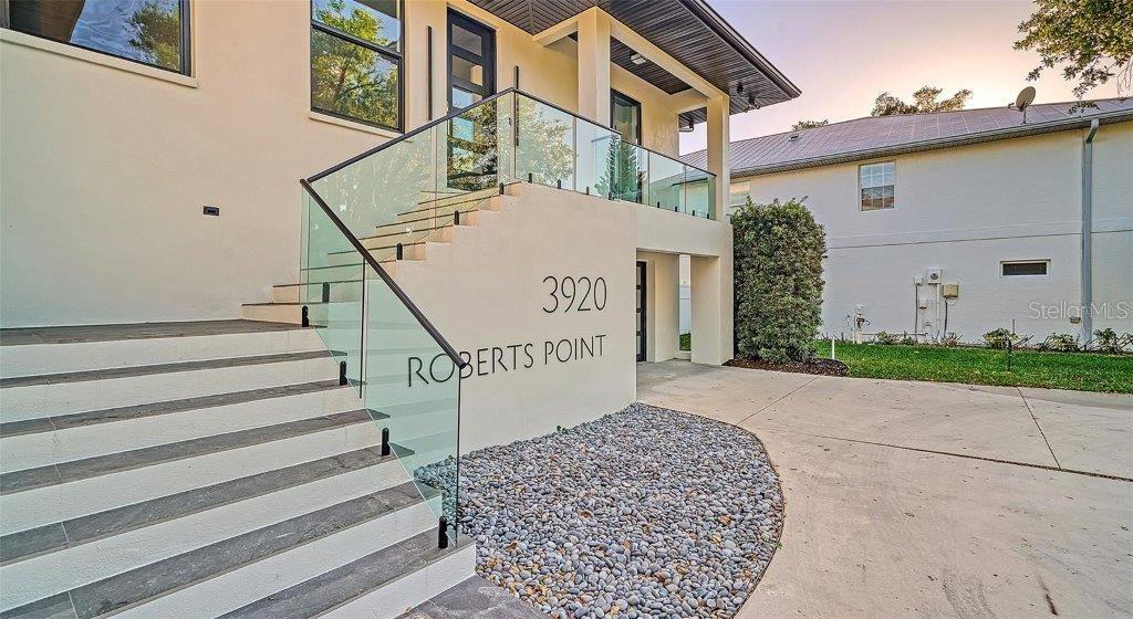 3920 ROBERTS POINT RD, SARASOTA, FL, 34242