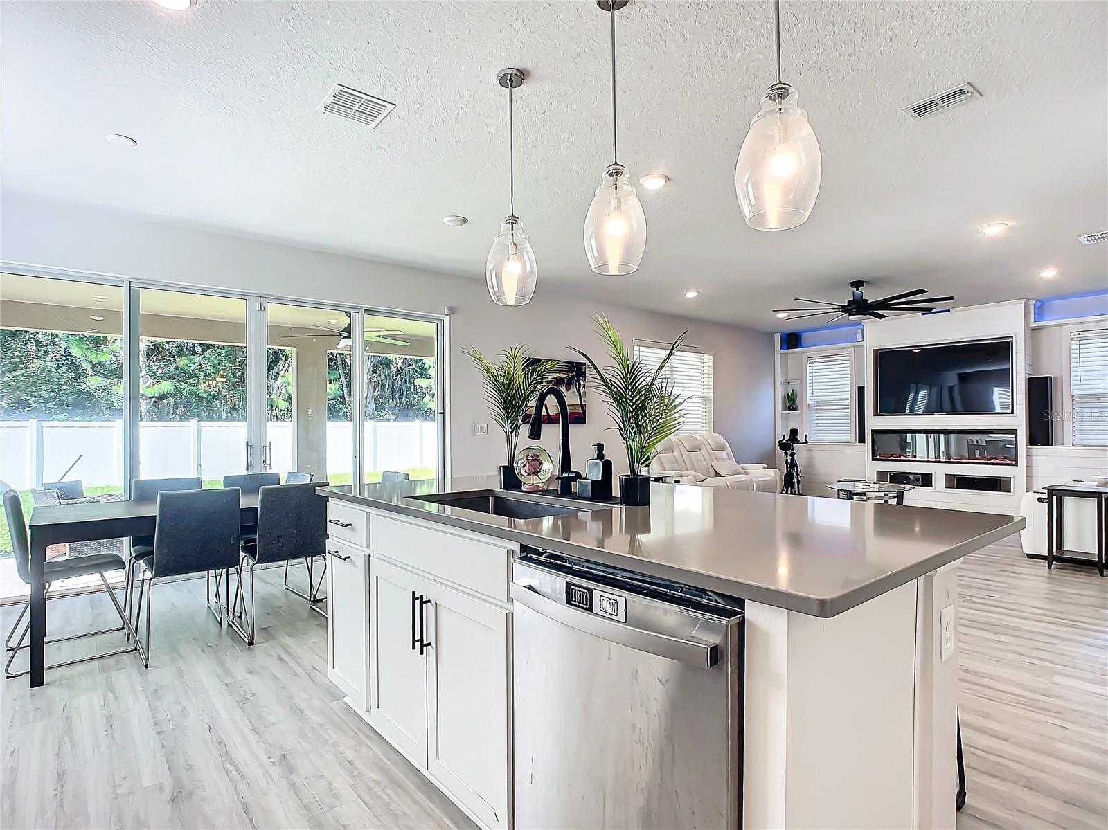 1130 RIVER FALLS CIR, DELAND, FL, 32720