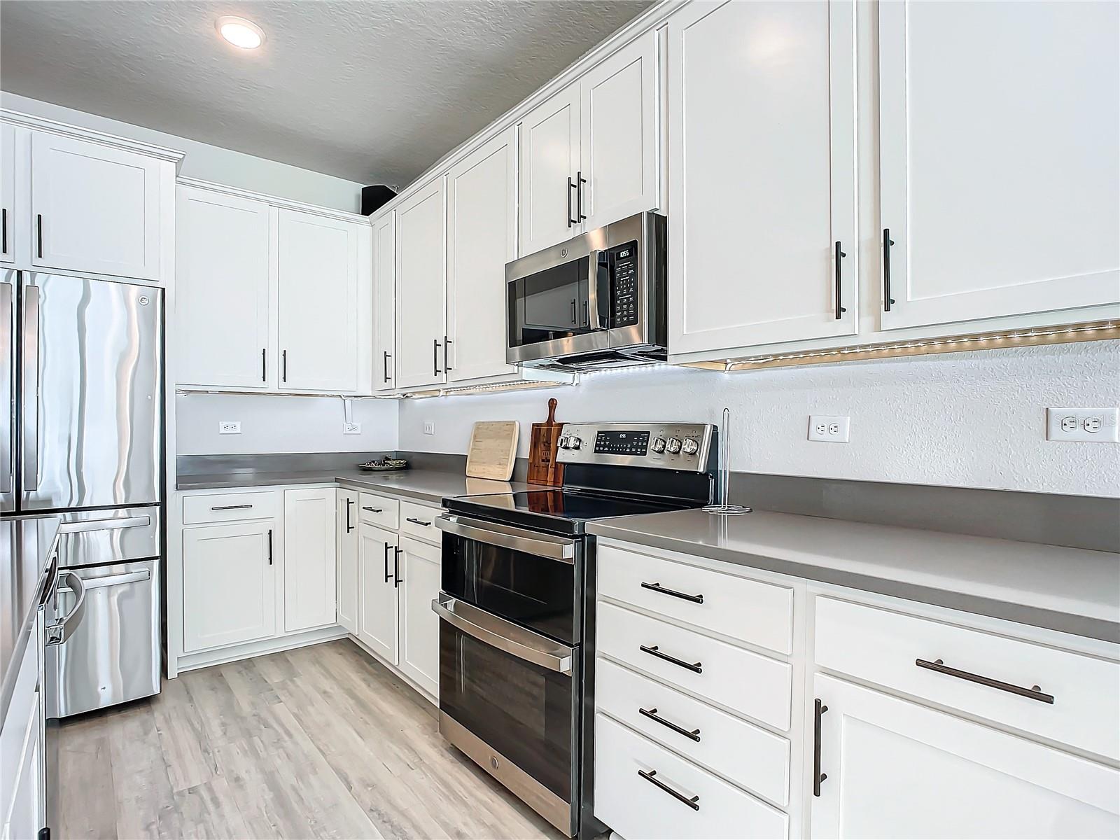 1130 RIVER FALLS CIR, DELAND, FL, 32720