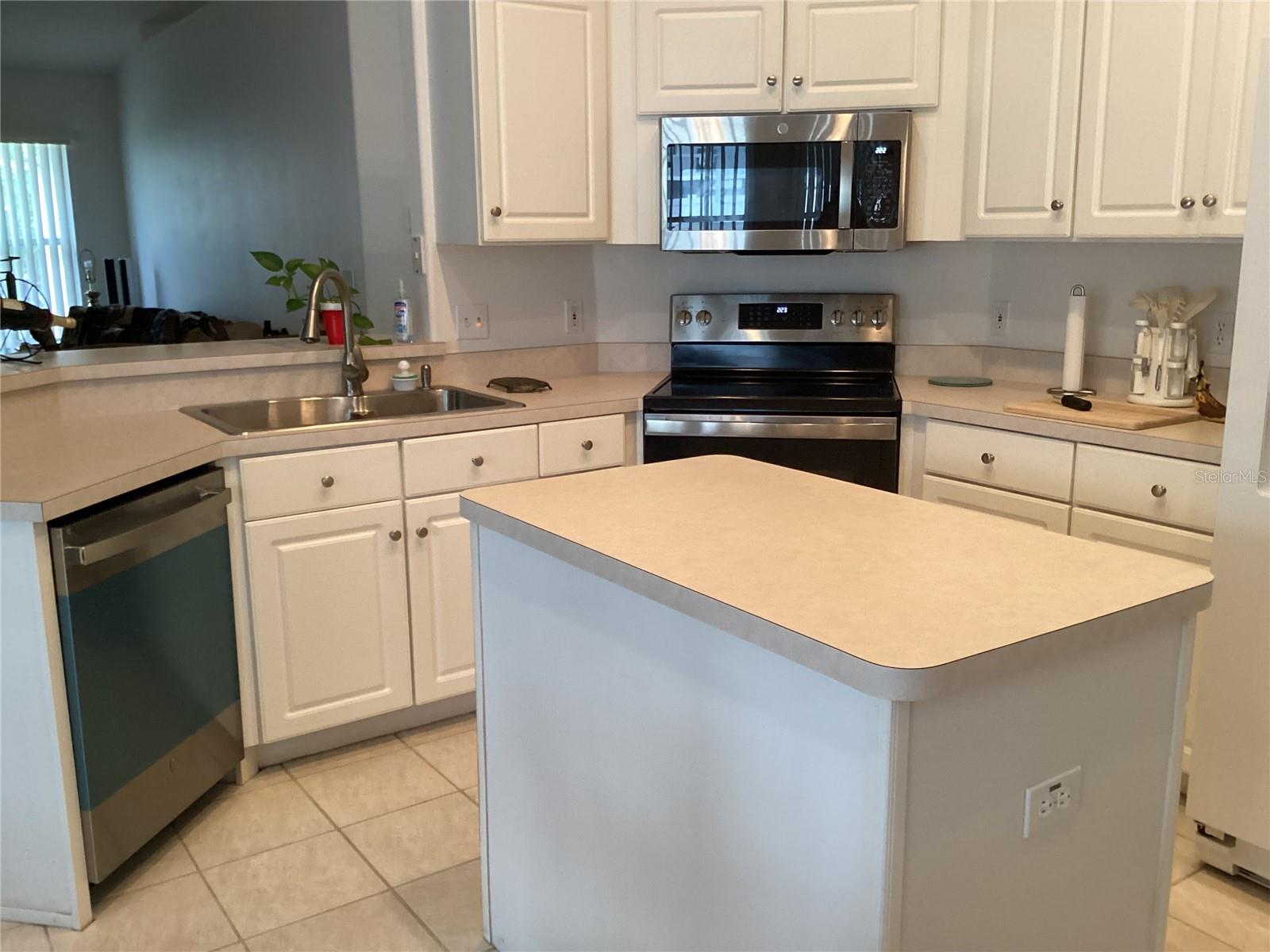 2717 BAYVIEW DR, EUSTIS, FL, 32726