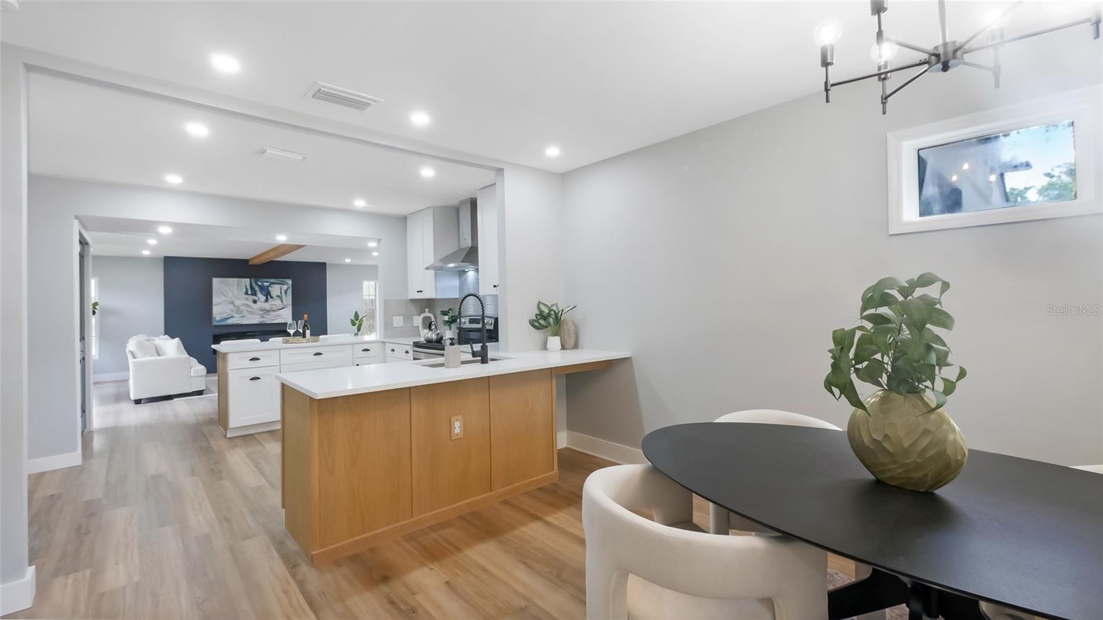 1715 N ALEXANDER RD, TAMPA, FL, 33603