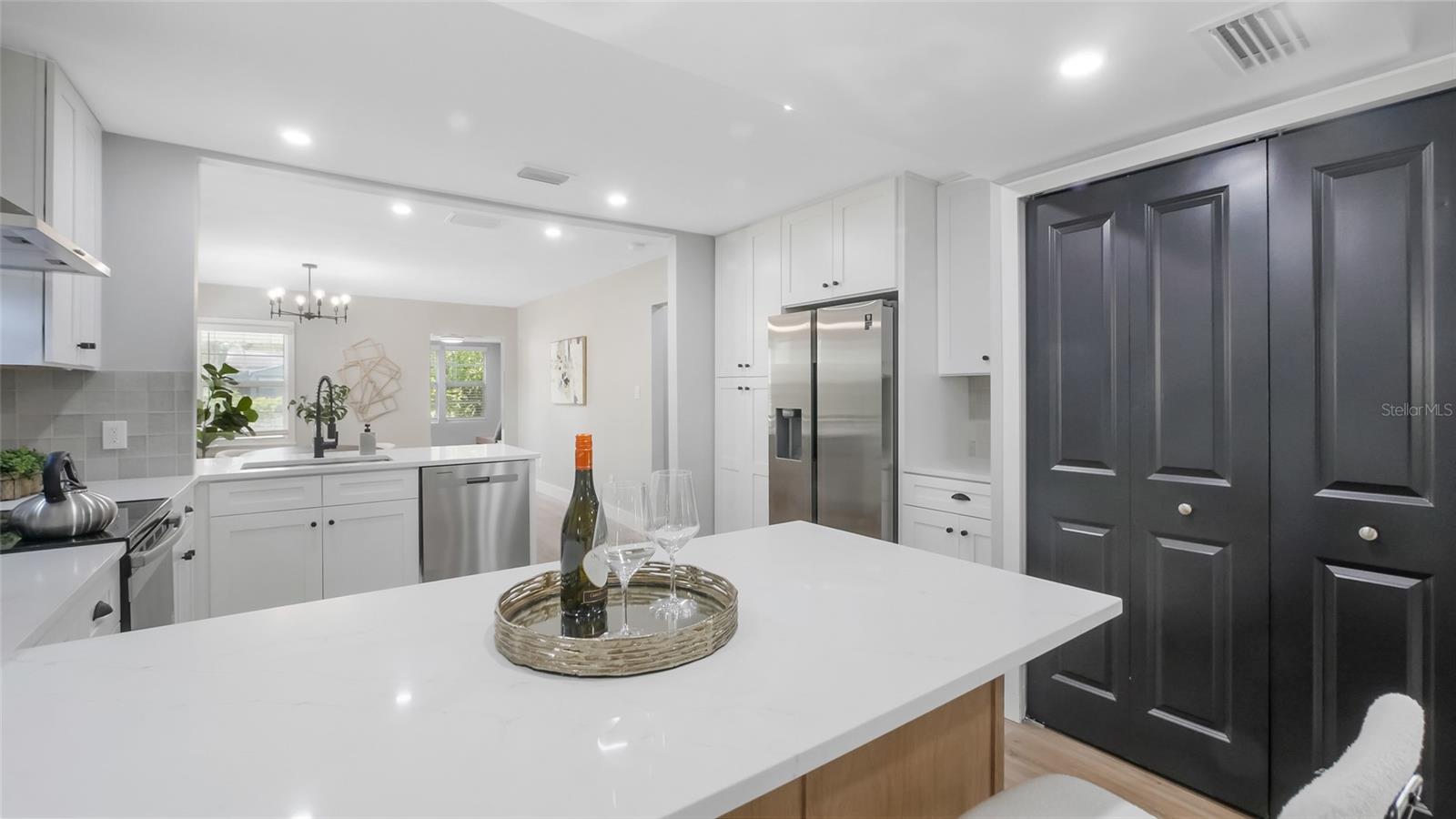 1715 N ALEXANDER RD, TAMPA, FL, 33603