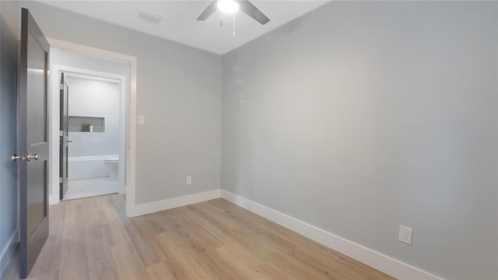 1715 N ALEXANDER RD, TAMPA, FL, 33603