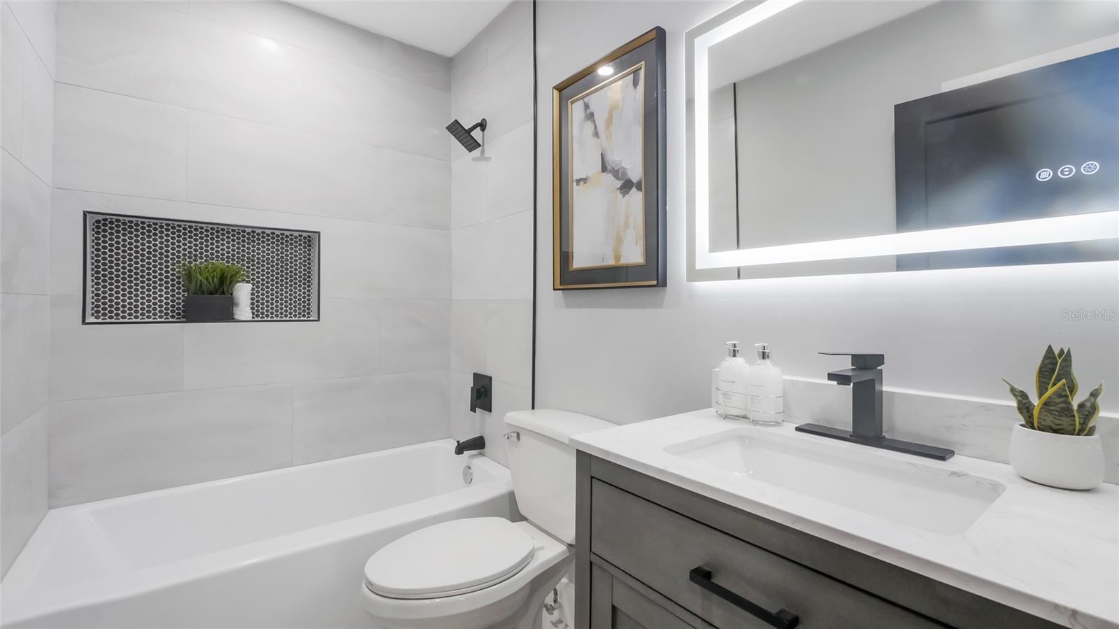 1715 N ALEXANDER RD, TAMPA, FL, 33603