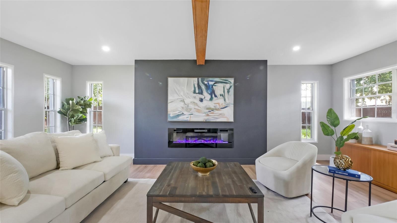 1715 N ALEXANDER RD, TAMPA, FL, 33603