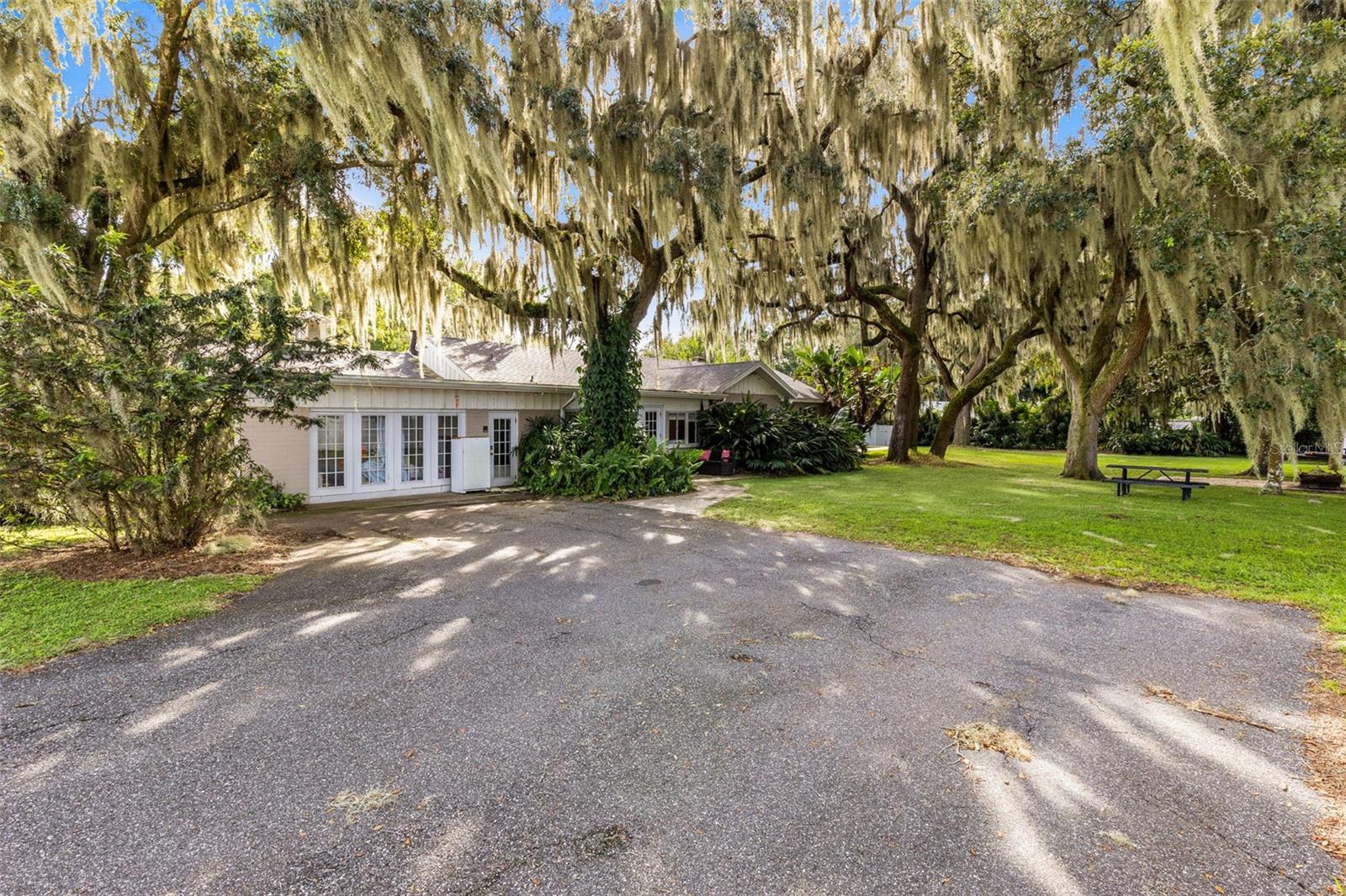 1617 PARK DR, LEESBURG, FL, 34748