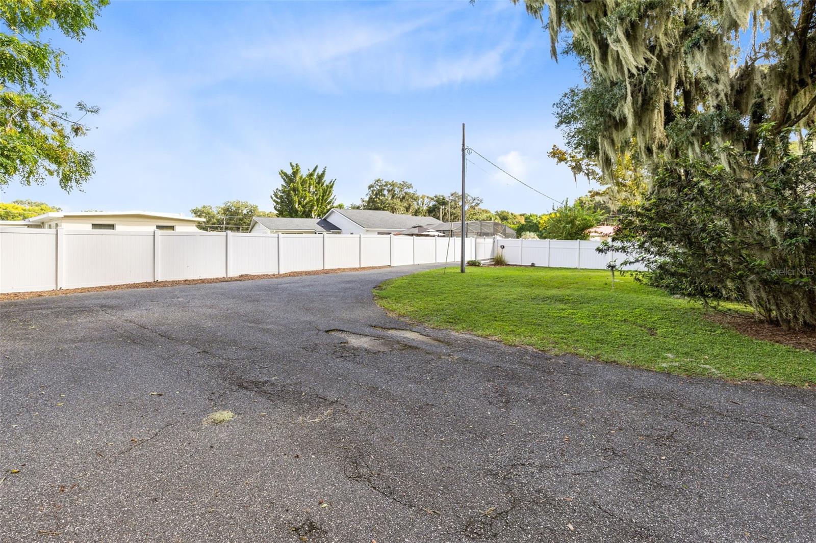1617 PARK DR, LEESBURG, FL, 34748