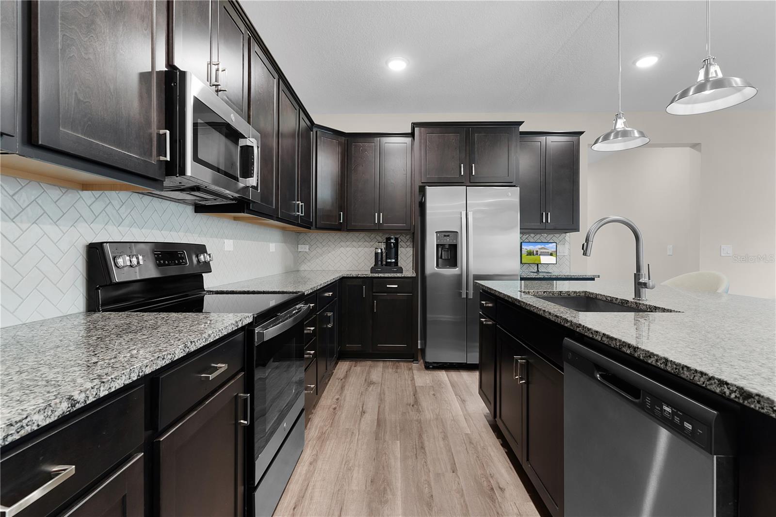 10204 SPRING LAKE DR, CLERMONT, FL, 34711