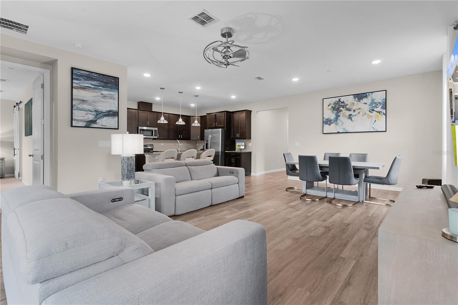 10204 SPRING LAKE DR, CLERMONT, FL, 34711