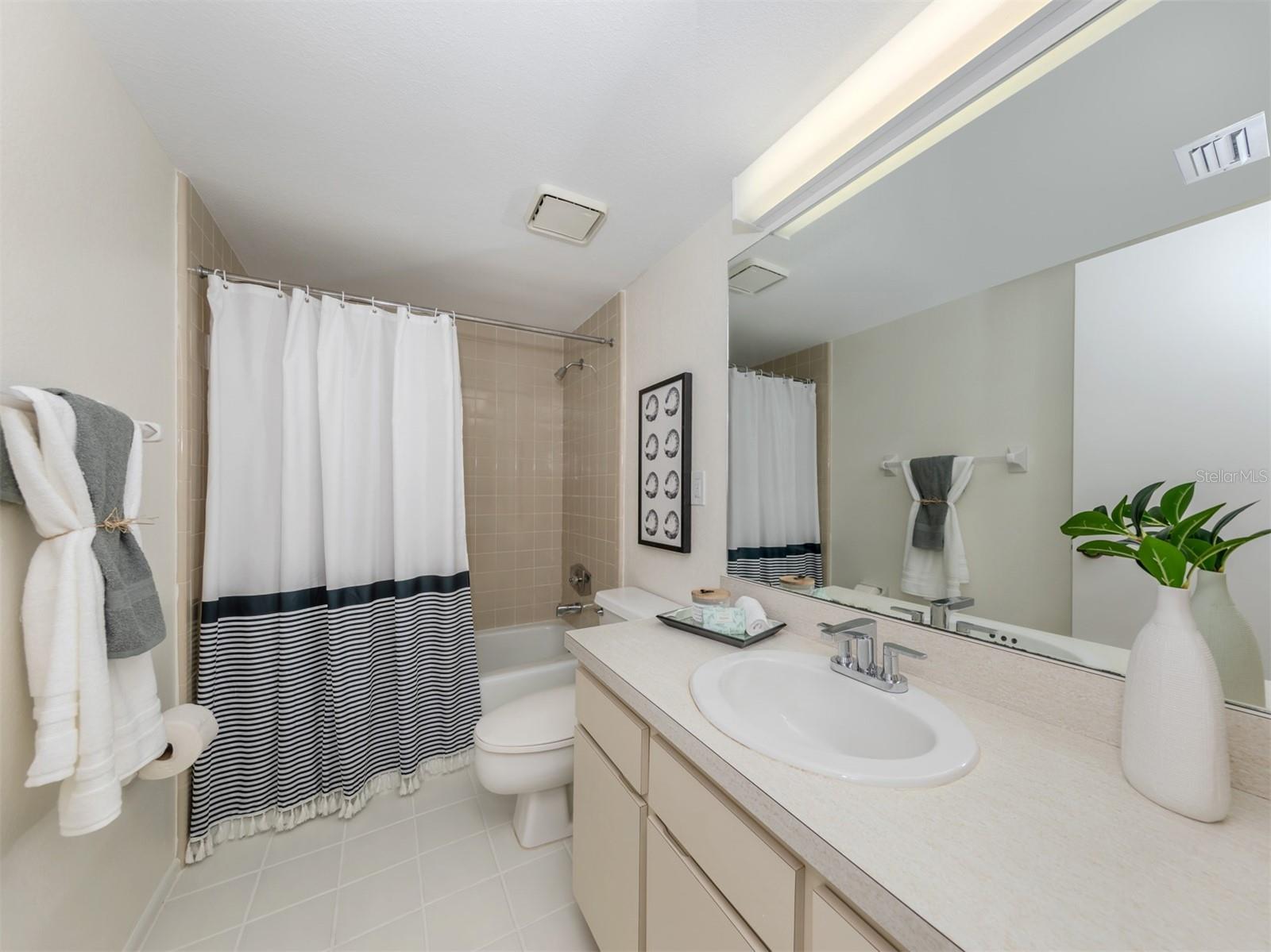 5050 MARIANNE KEY RD #3B, PUNTA GORDA, FL, 33955