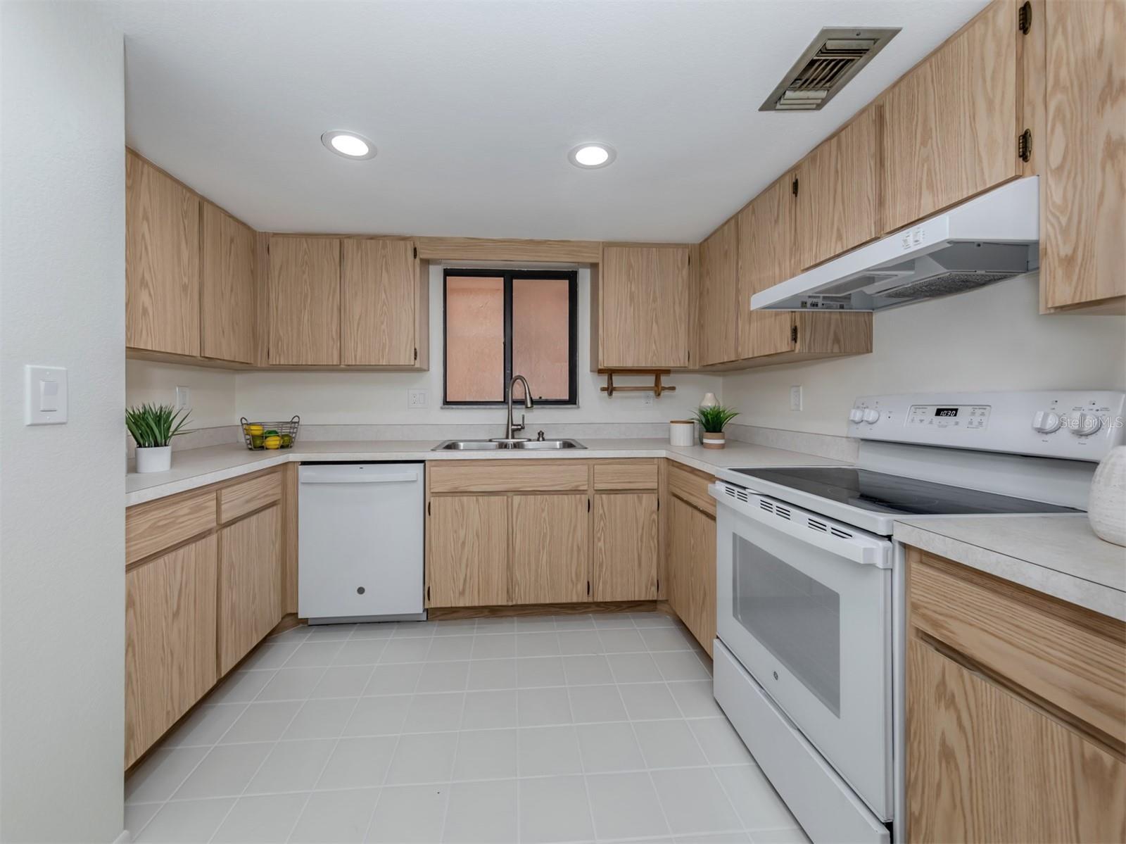 5050 MARIANNE KEY RD #3B, PUNTA GORDA, FL, 33955