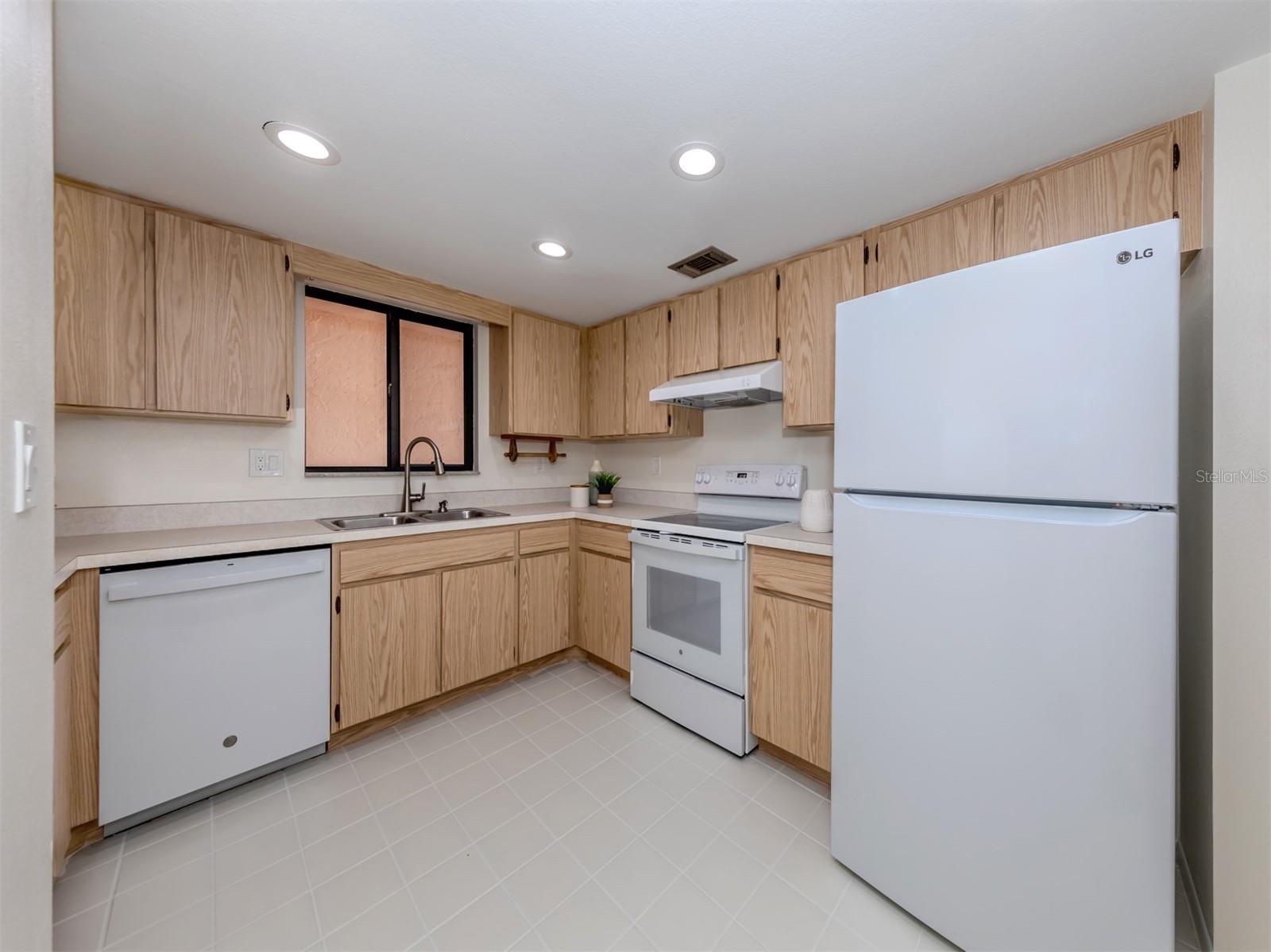 5050 MARIANNE KEY RD #3B, PUNTA GORDA, FL, 33955