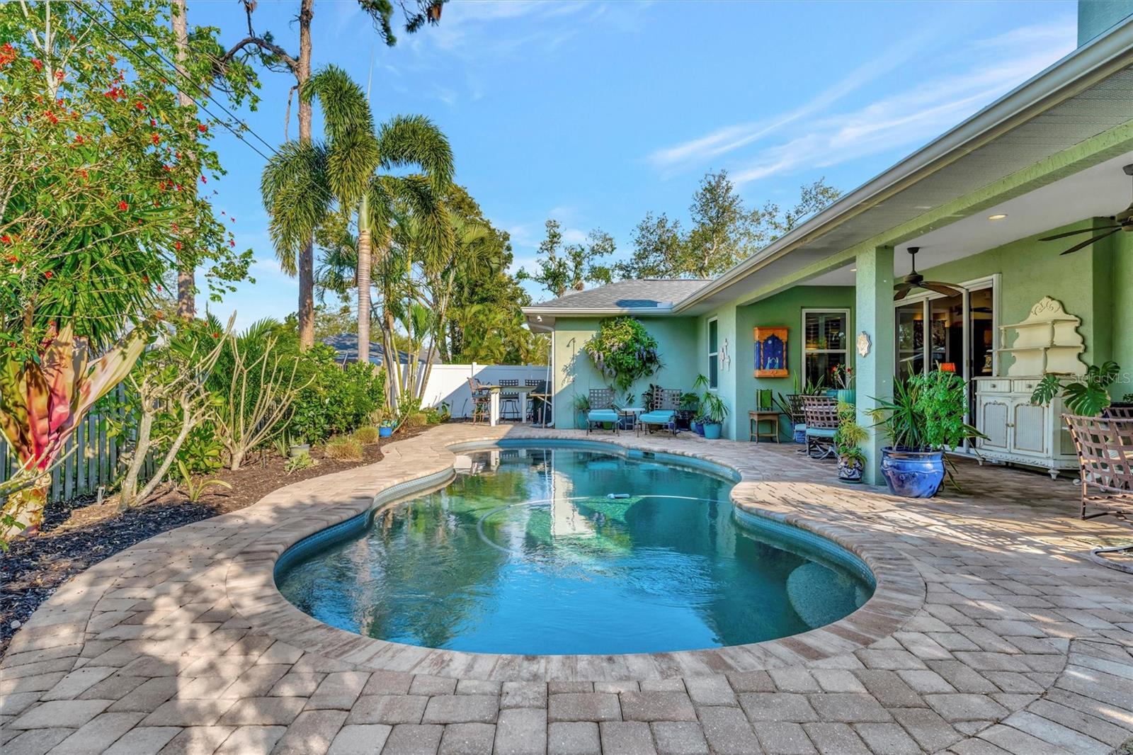 A4625328 Property Photo