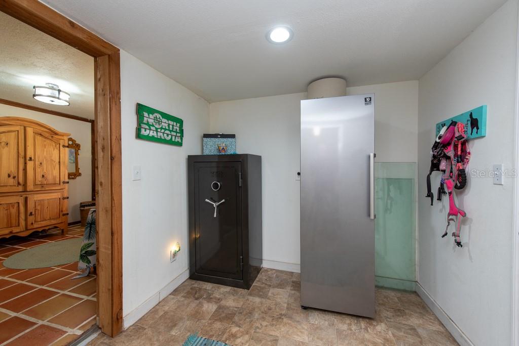 12805 FLINT CREEK RD, THONOTOSASSA, FL, 33592