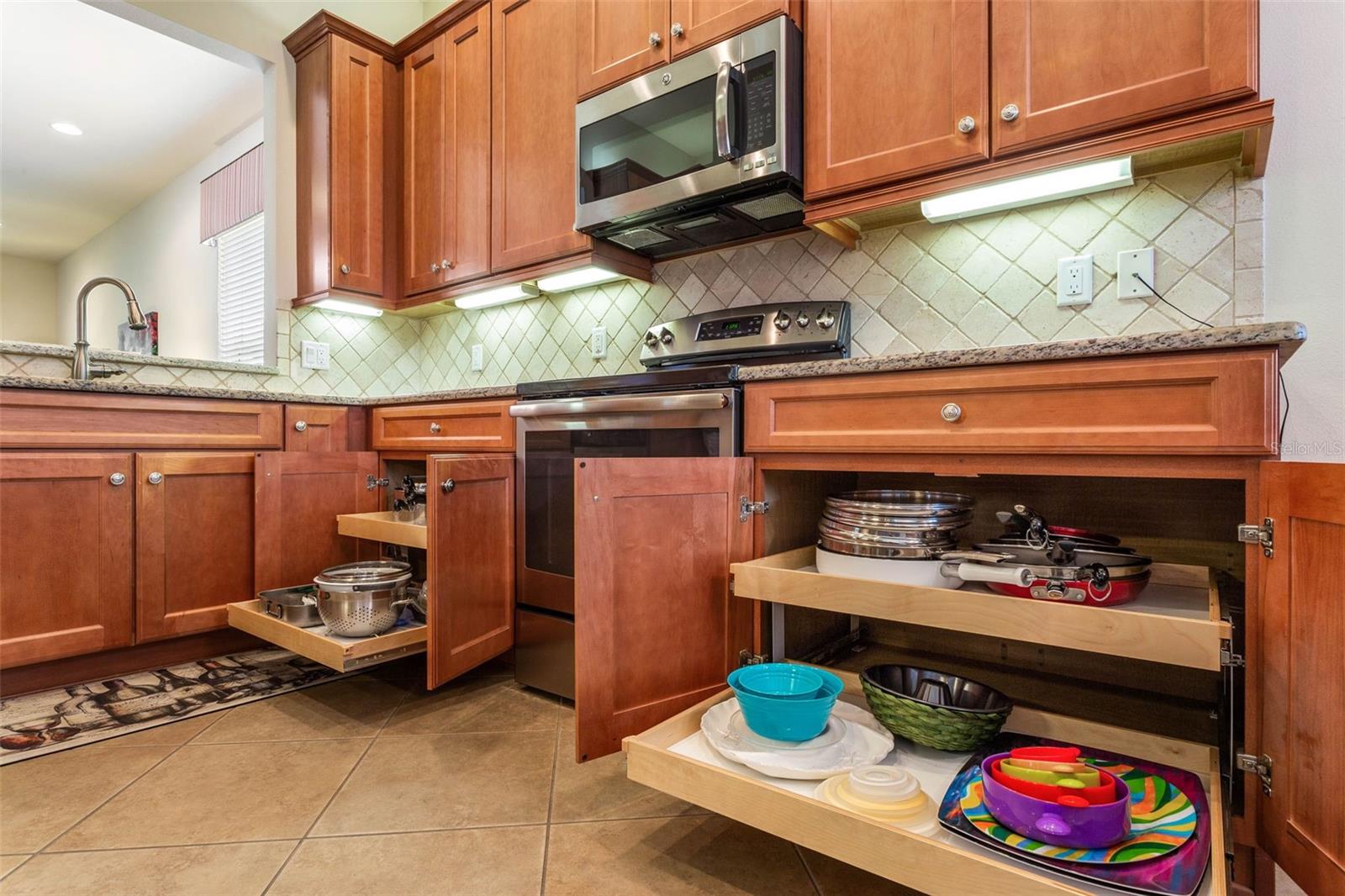 4911 ROCK ISLAND CT, WIMAUMA, FL, 33598