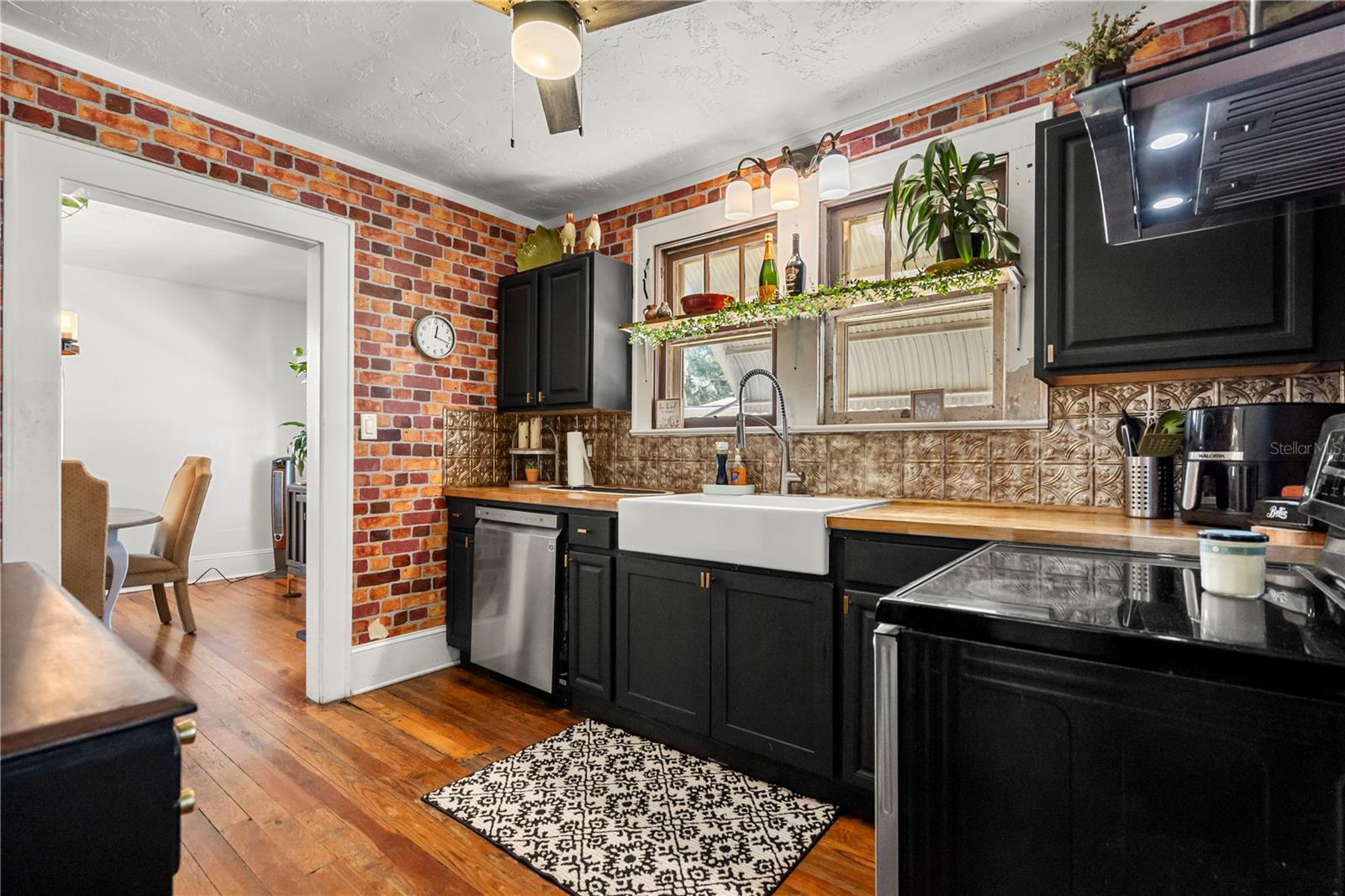 1515 E WASHINGTON AVE, EUSTIS, FL, 32726