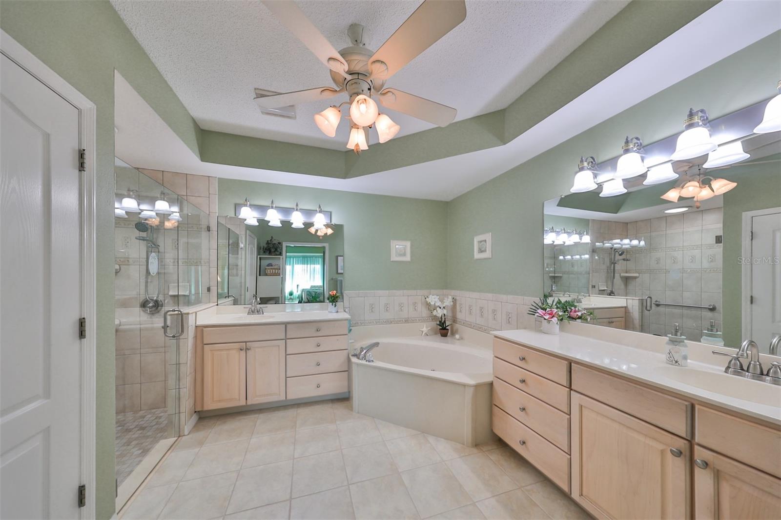 1231 CORINTH GREENS DR, SUN CITY CENTER, FL, 33573
