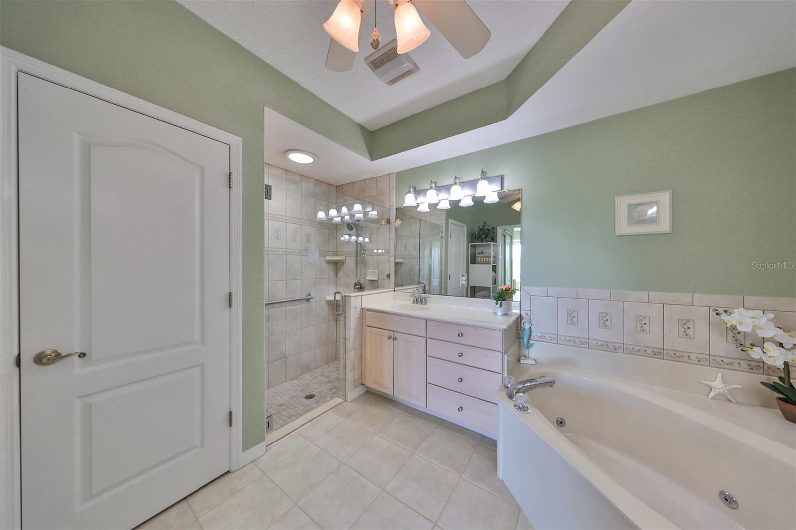 1231 CORINTH GREENS DR, SUN CITY CENTER, FL, 33573