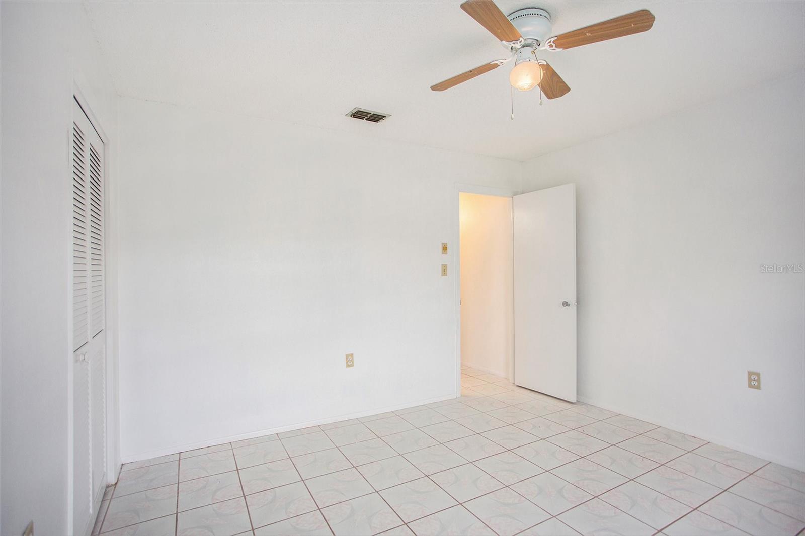 8020 LAUREL VISTA LOOP, PORT RICHEY, FL, 34668