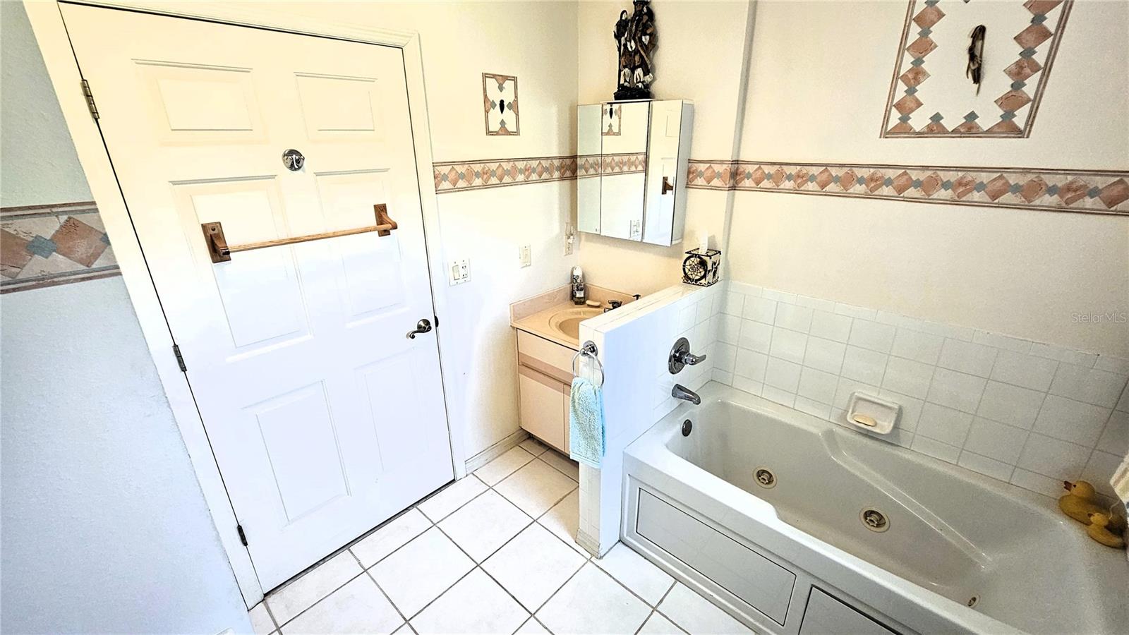 10211 NE HIGHWAY 314, SILVER SPRINGS, FL, 34488