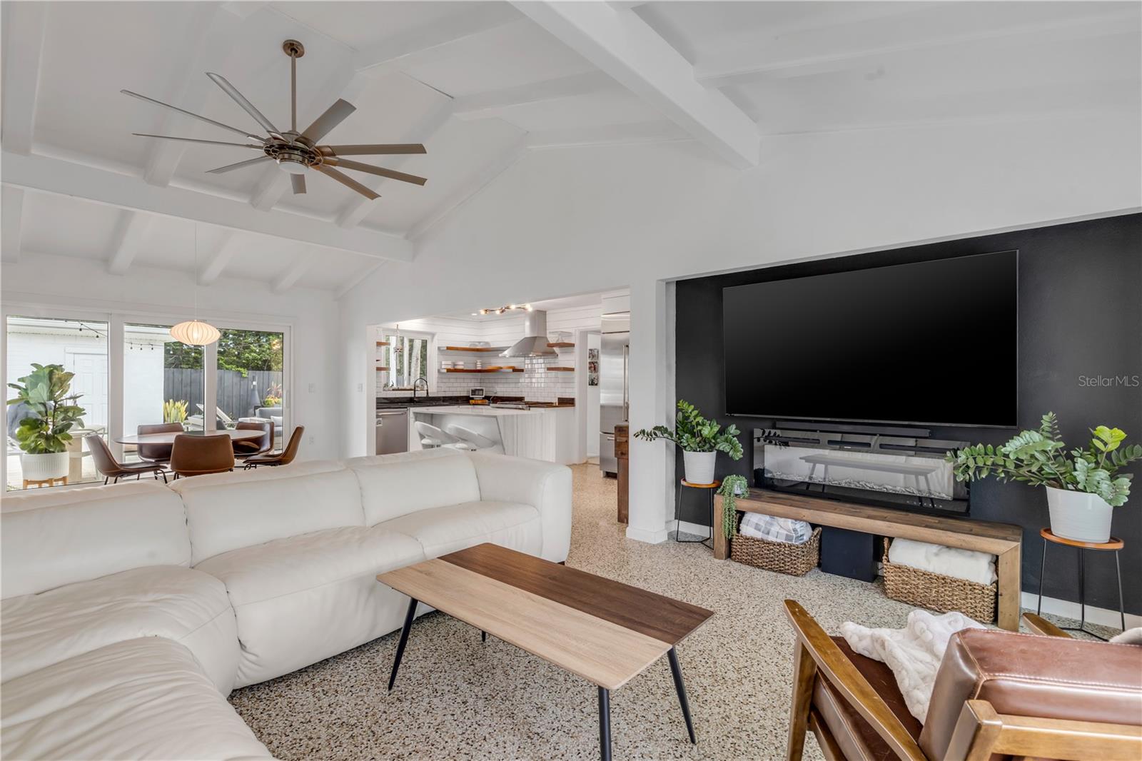 905 N PENINSULA AVE, NEW SMYRNA BEACH, FL, 32169