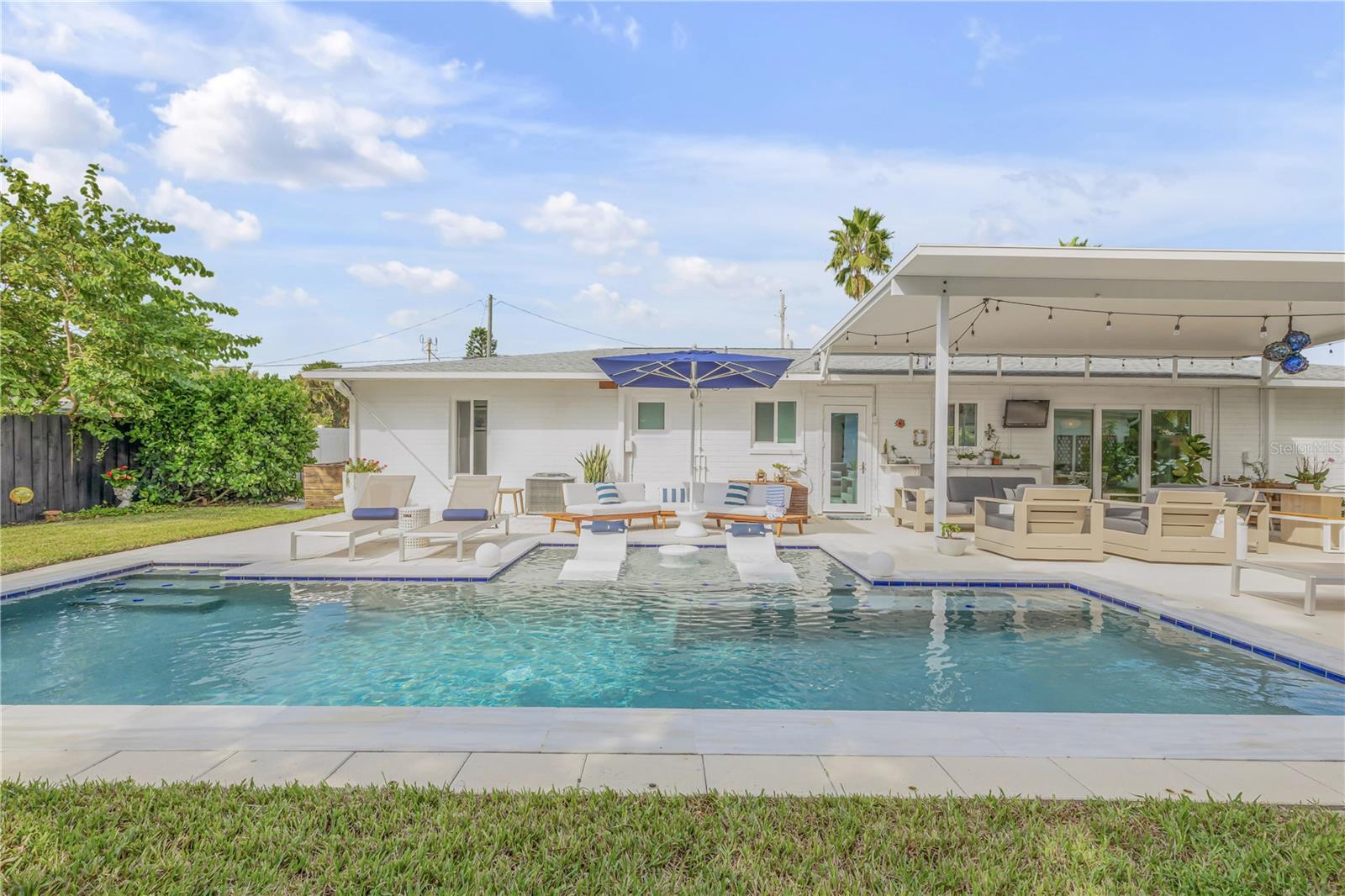 905 N PENINSULA AVE, NEW SMYRNA BEACH, FL, 32169