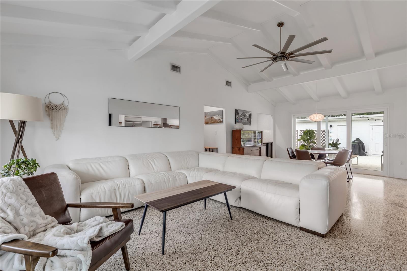 905 N PENINSULA AVE, NEW SMYRNA BEACH, FL, 32169