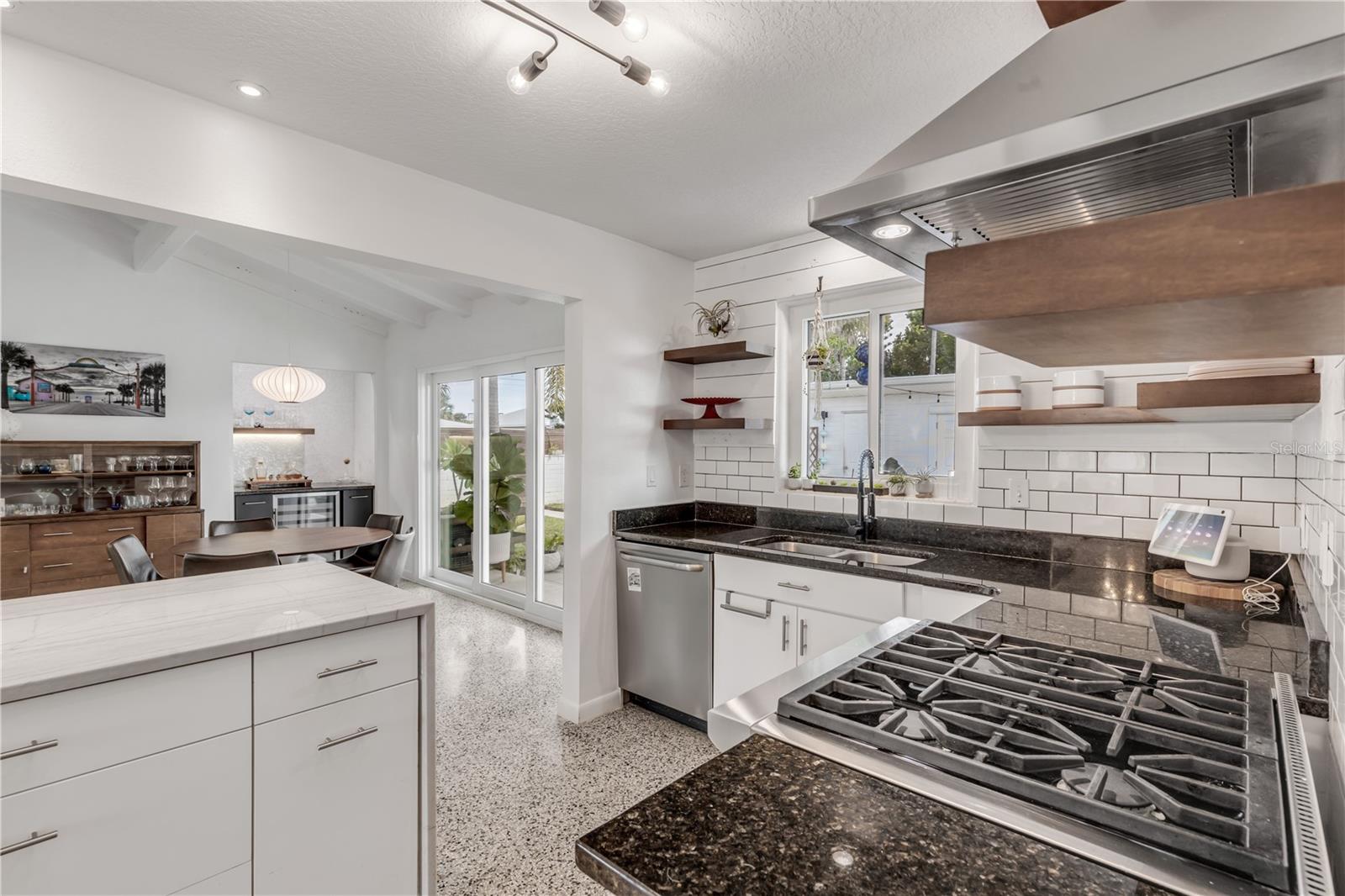 905 N PENINSULA AVE, NEW SMYRNA BEACH, FL, 32169