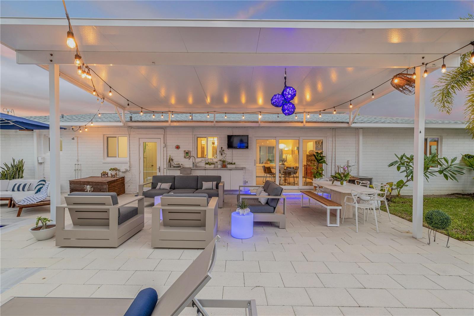 905 N PENINSULA AVE, NEW SMYRNA BEACH, FL, 32169