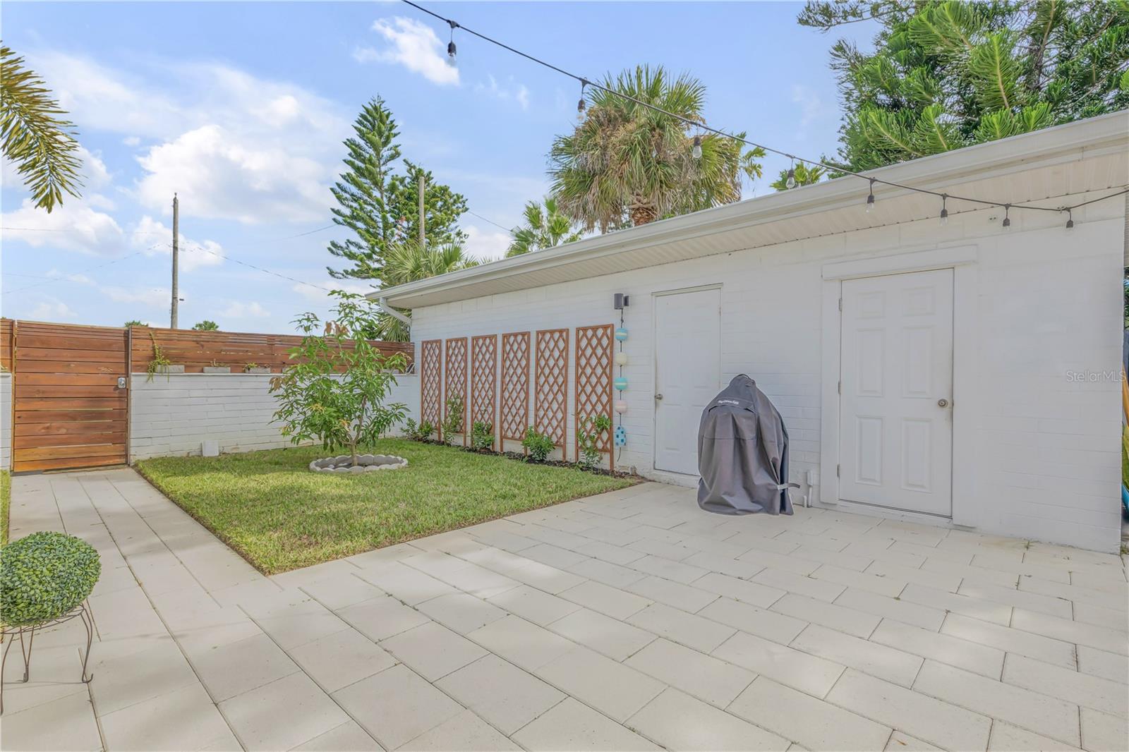 905 N PENINSULA AVE, NEW SMYRNA BEACH, FL, 32169