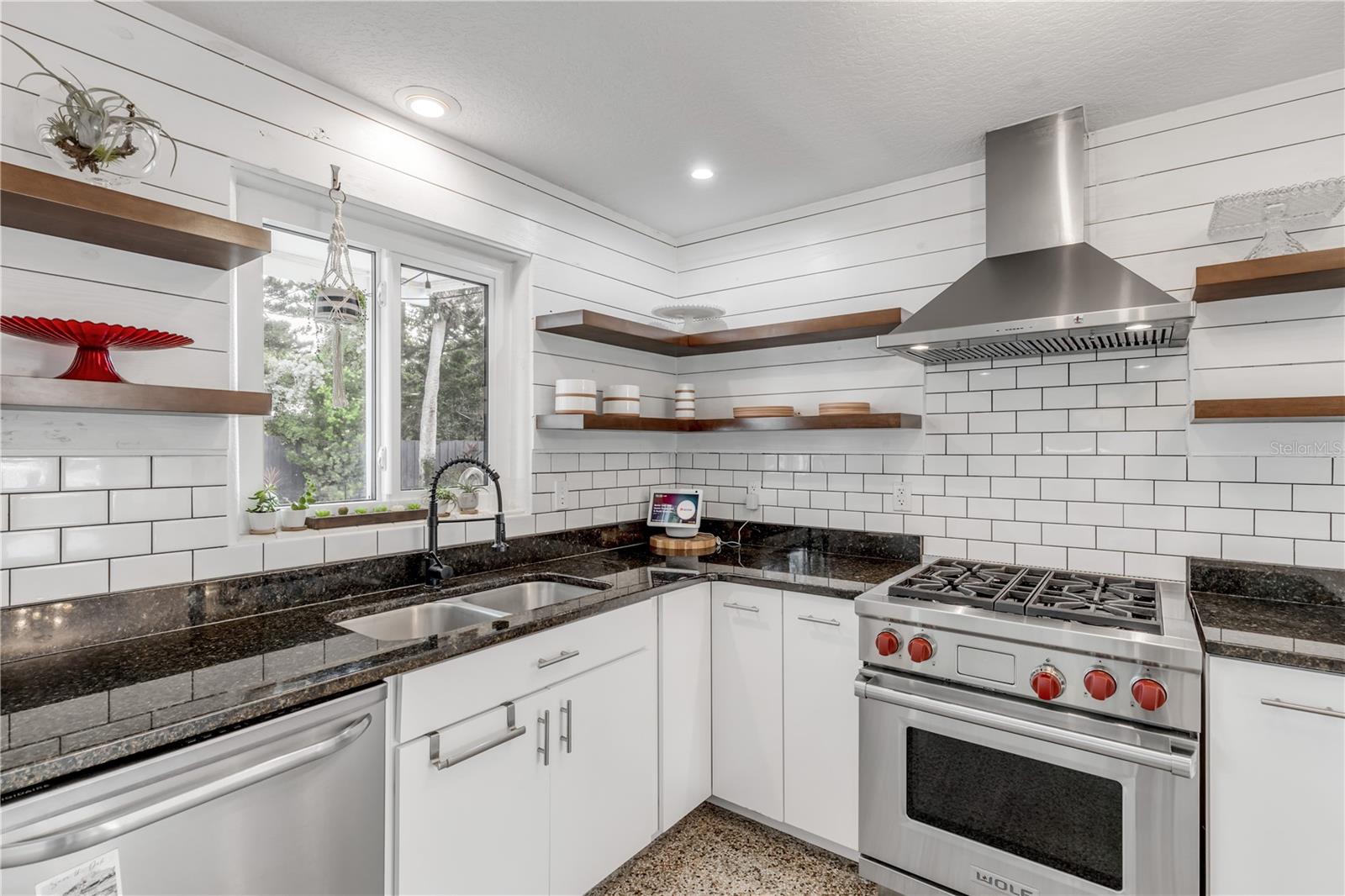 905 N PENINSULA AVE, NEW SMYRNA BEACH, FL, 32169