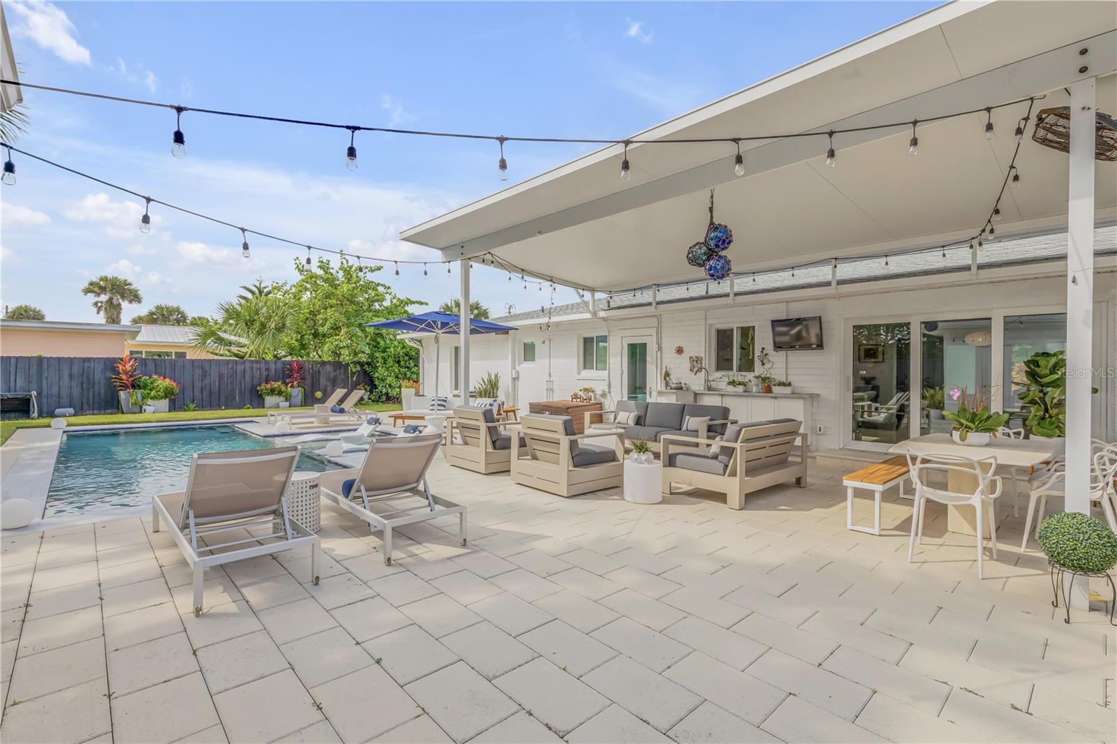 905 N PENINSULA AVE, NEW SMYRNA BEACH, FL, 32169
