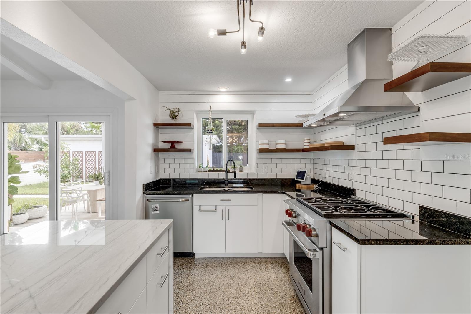 905 N PENINSULA AVE, NEW SMYRNA BEACH, FL, 32169