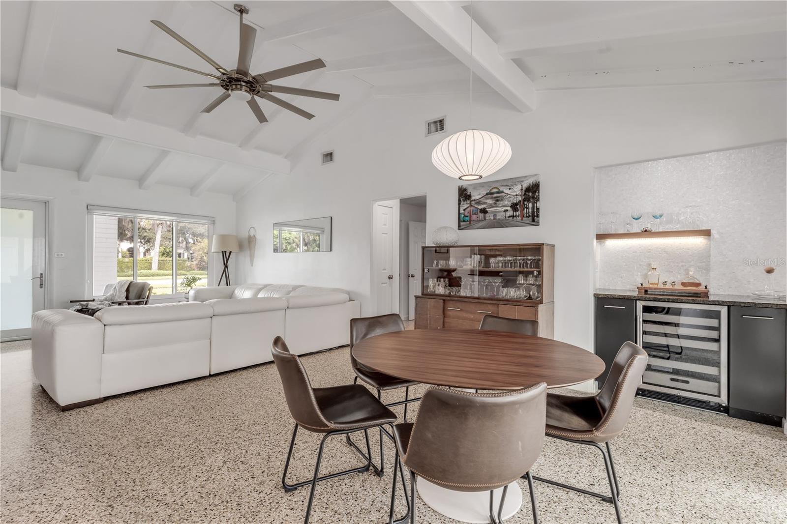 905 N PENINSULA AVE, NEW SMYRNA BEACH, FL, 32169