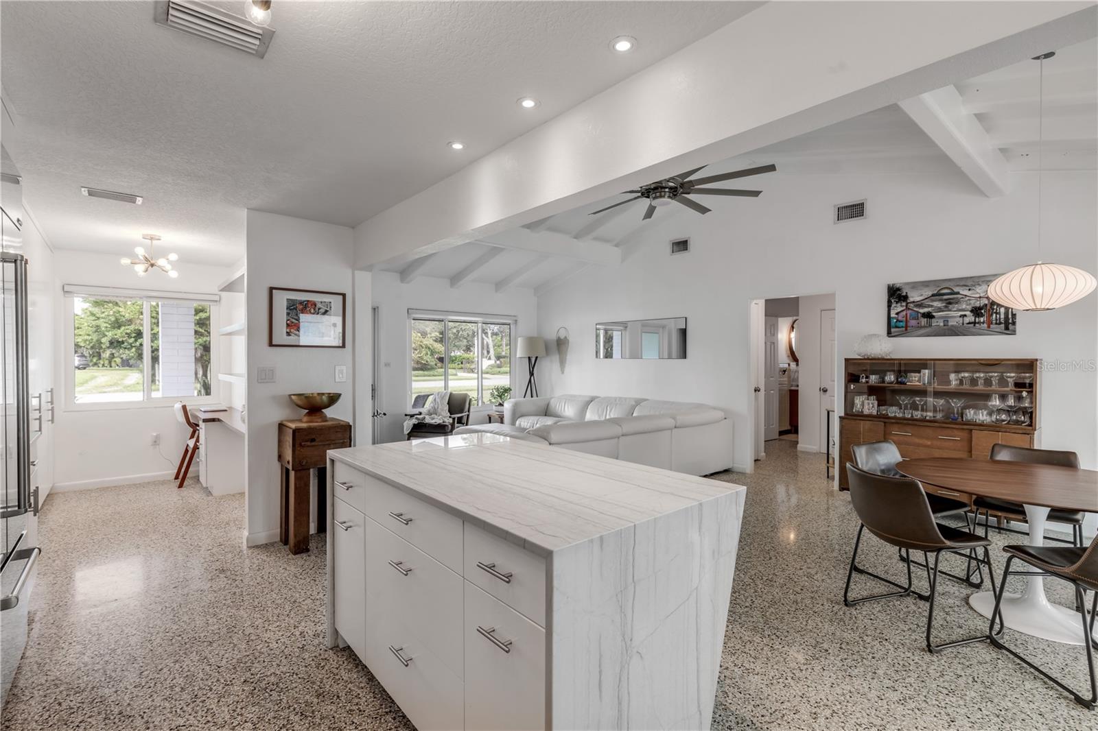 905 N PENINSULA AVE, NEW SMYRNA BEACH, FL, 32169
