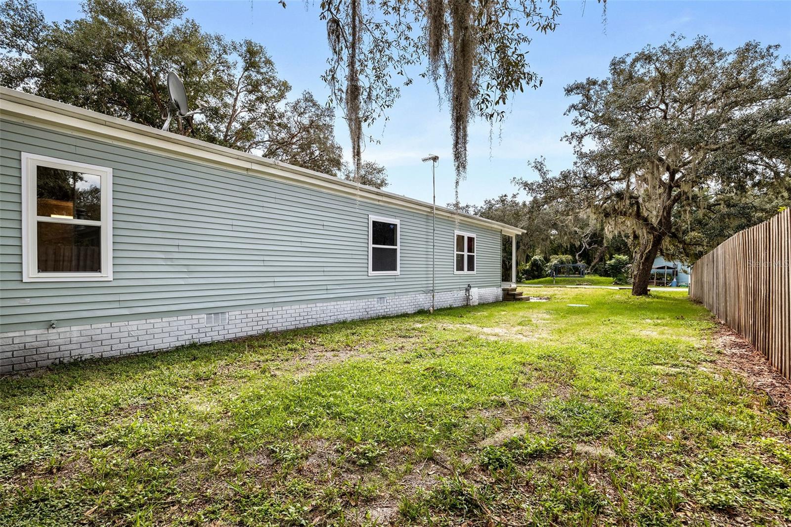 8701 SILVER TRL, LEESBURG, FL, 34788