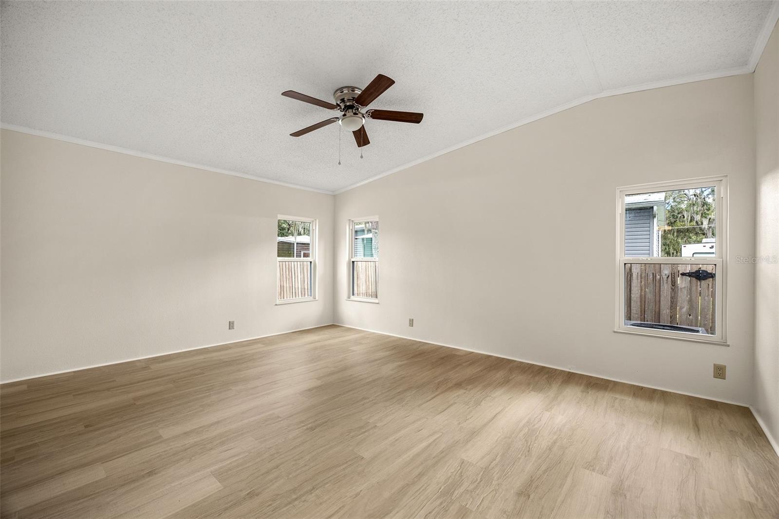 8701 SILVER TRL, LEESBURG, FL, 34788