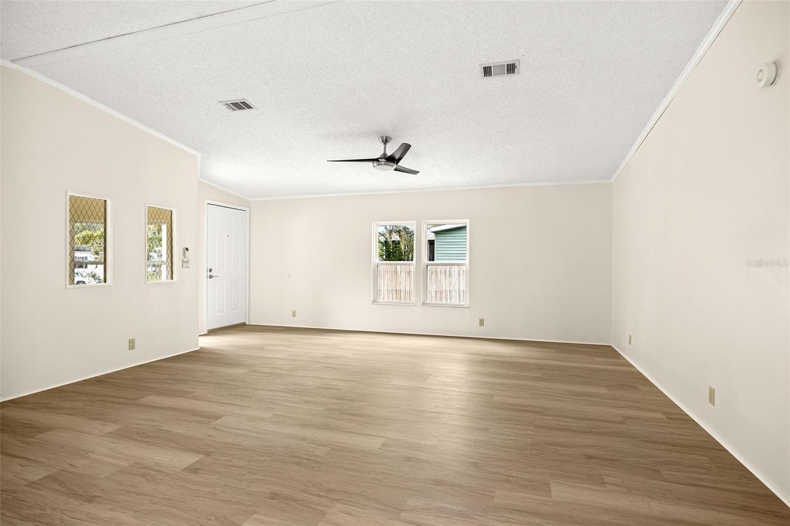 8701 SILVER TRL, LEESBURG, FL, 34788