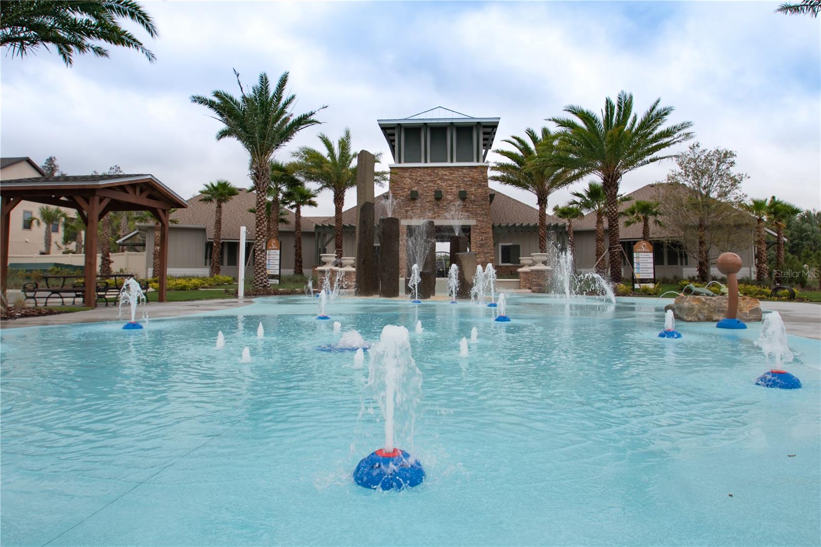 1523 GLEN GROVE LOOP, WESLEY CHAPEL, FL, 33543