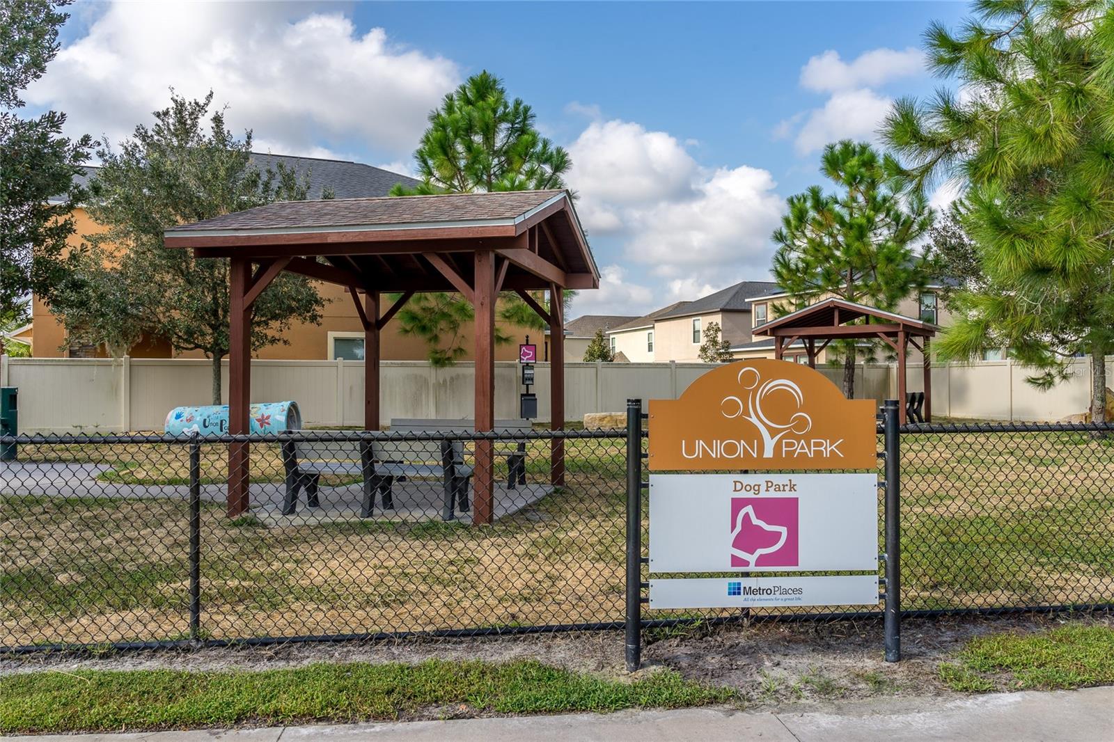 1523 GLEN GROVE LOOP, WESLEY CHAPEL, FL, 33543