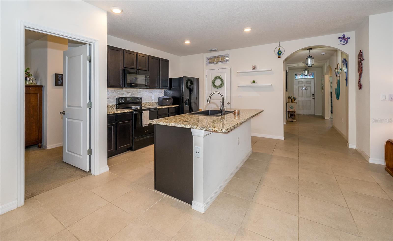 1523 GLEN GROVE LOOP, WESLEY CHAPEL, FL, 33543