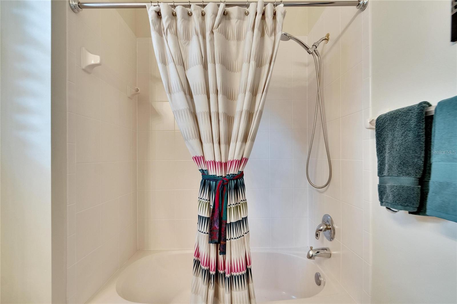 242 SHELL FALLS DR, APOLLO BEACH, FL, 33572