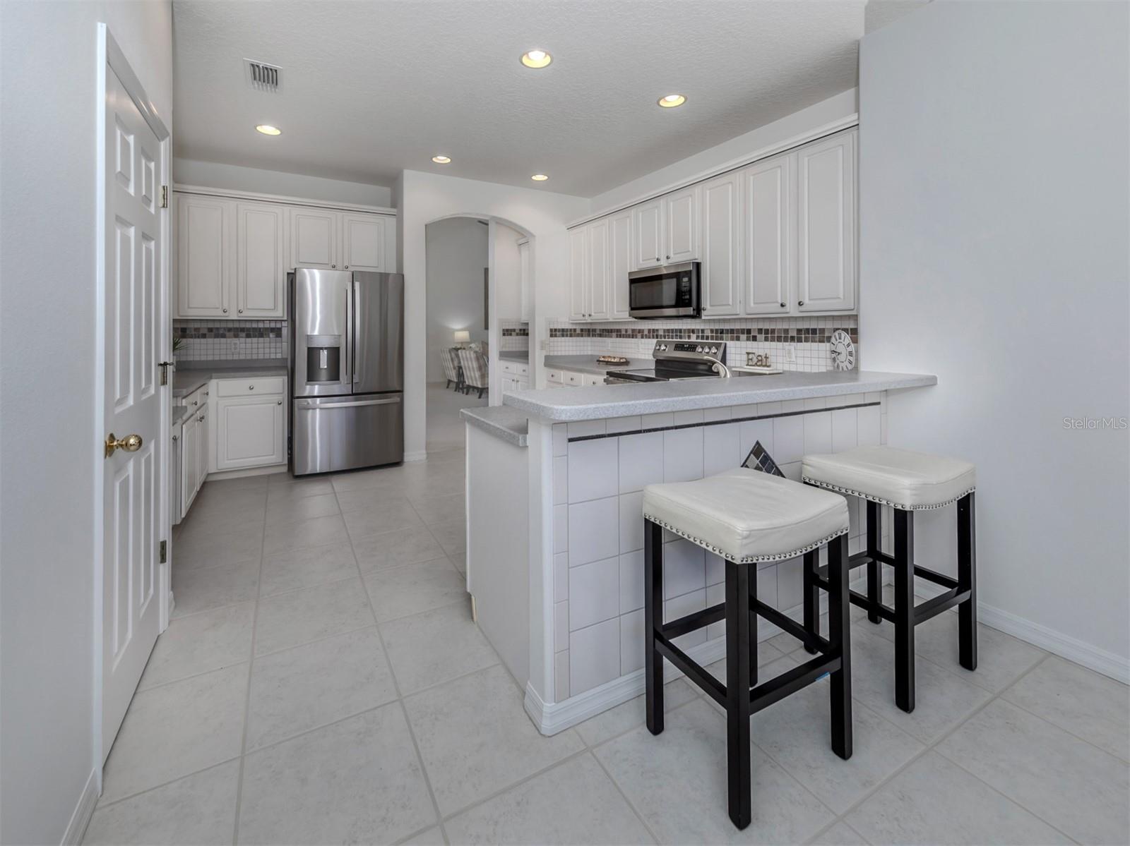 202 LAKE VICTORIA CT, ENGLEWOOD, FL, 34223