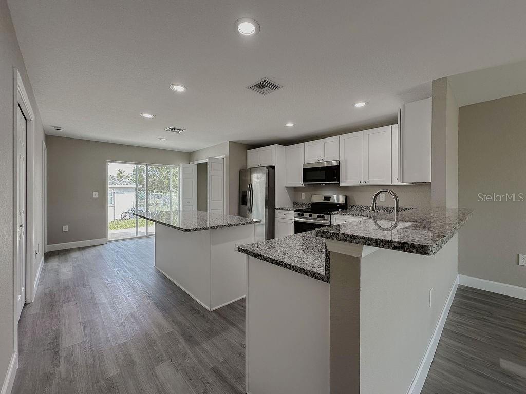 1138 AVENUE E, HAINES CITY, FL, 33844