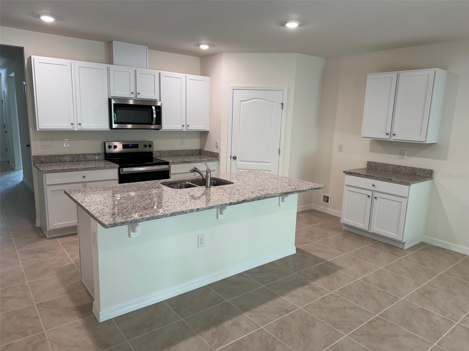 1552 LAKESIDE DR, DELAND, FL, 32720