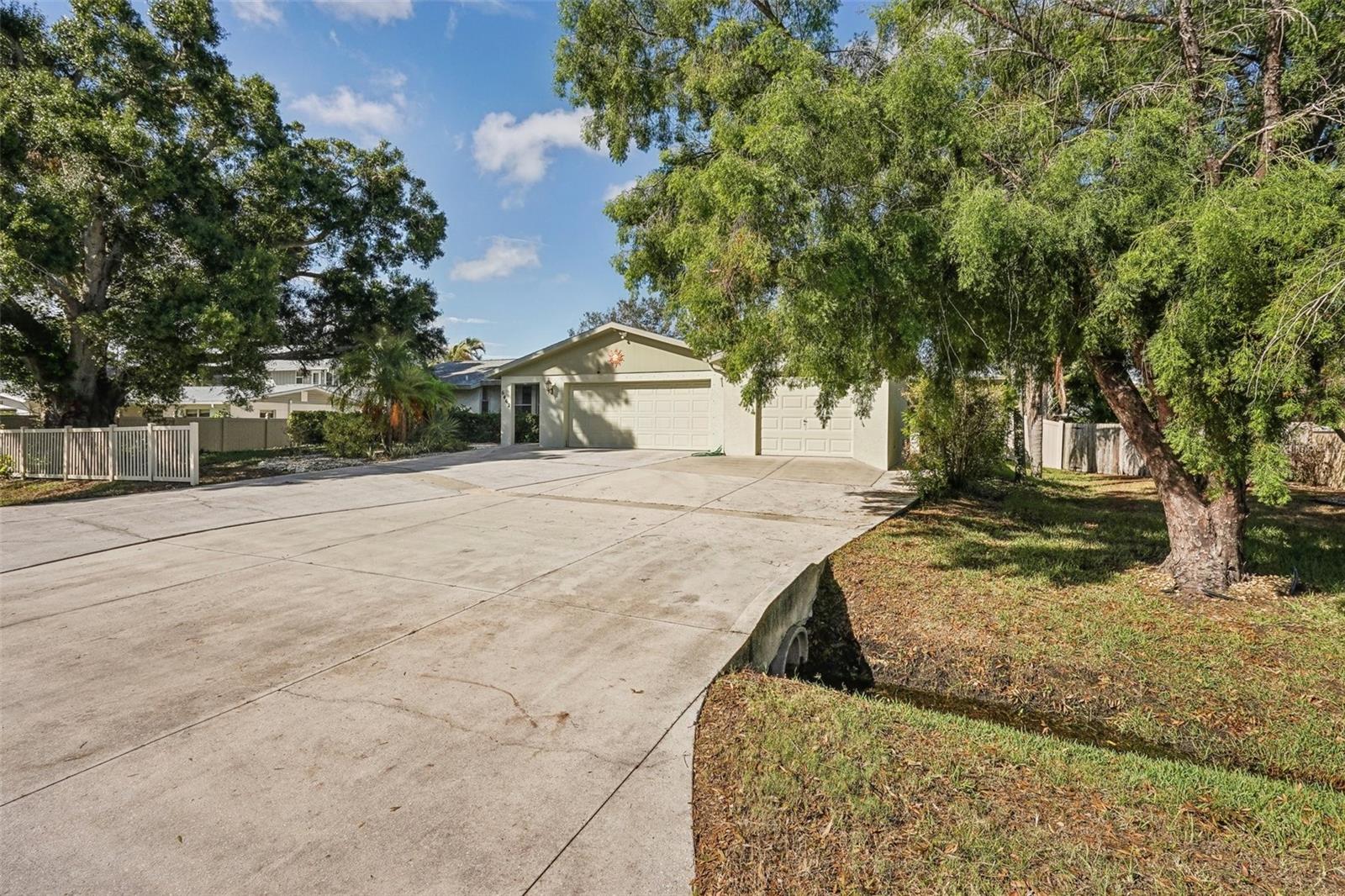 6462 BEECHWOOD AVE, SARASOTA, FL, 34231