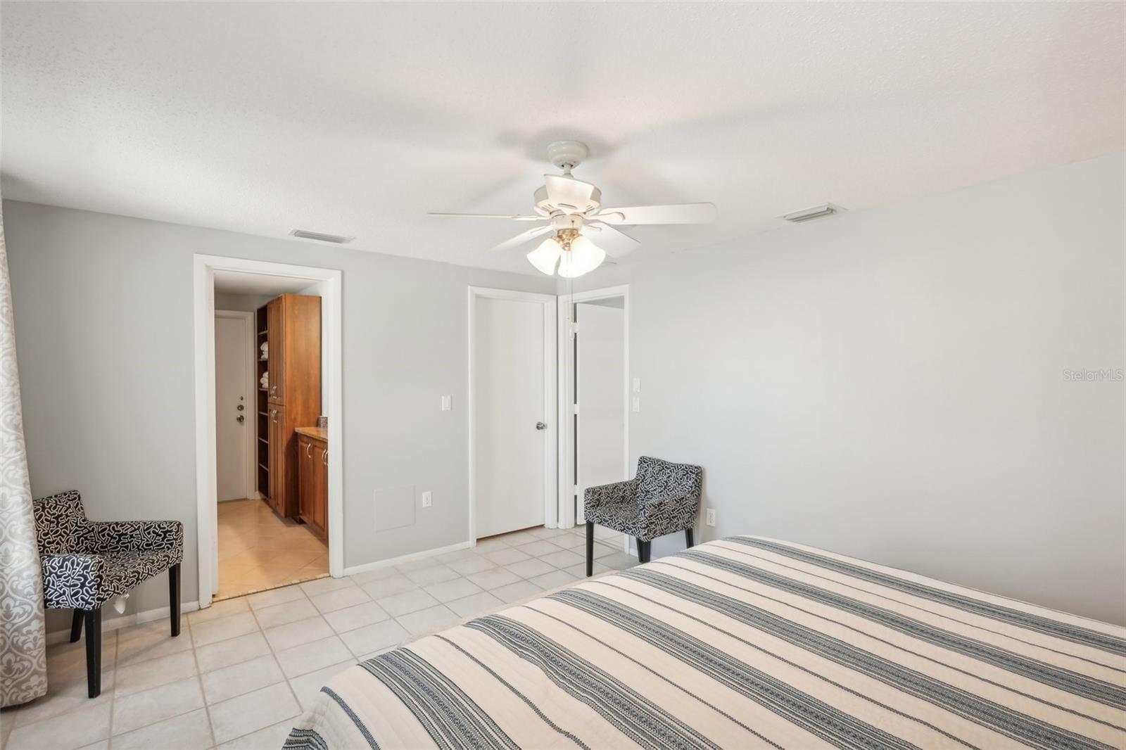 6462 BEECHWOOD AVE, SARASOTA, FL, 34231